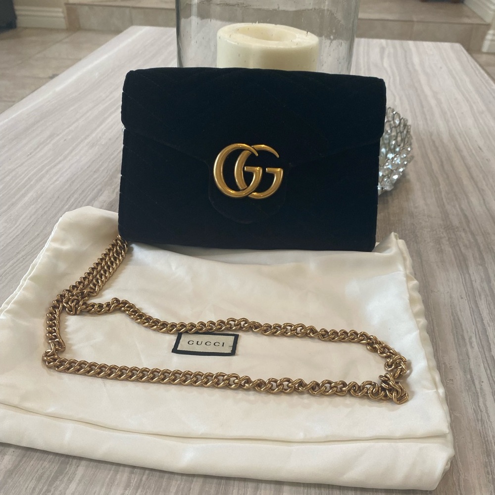 Authentic Gucci Marmont Velvet Mini Shoulder Bag w/ Wallet 🥰🥰🥰